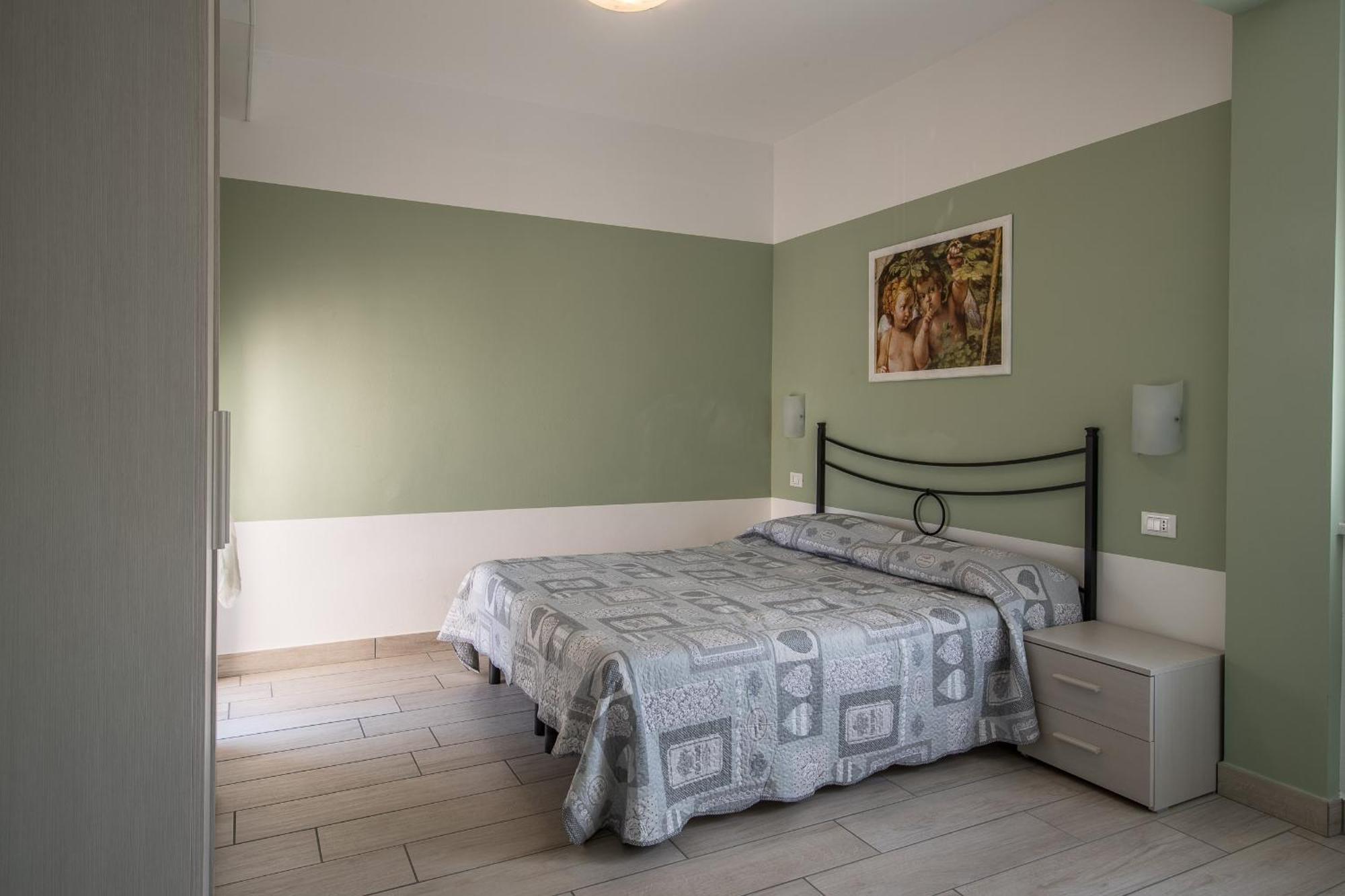 Appartamenti Residence Tulipano シルミオーネ エクステリア 写真