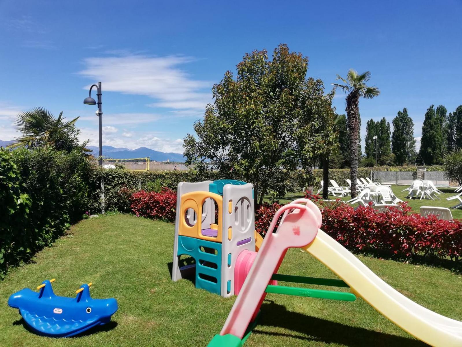 Appartamenti Residence Tulipano シルミオーネ エクステリア 写真
