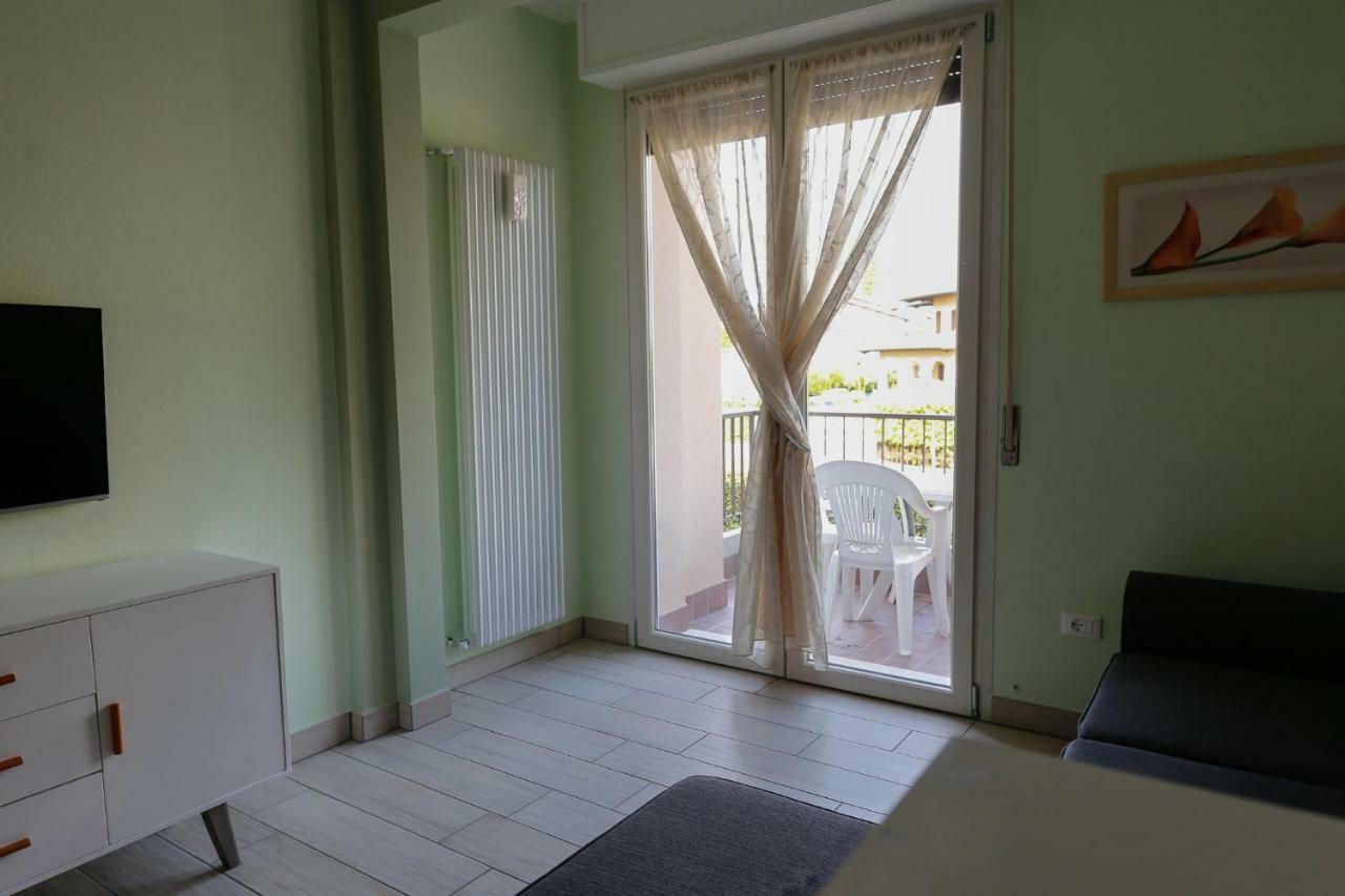 Appartamenti Residence Tulipano シルミオーネ エクステリア 写真