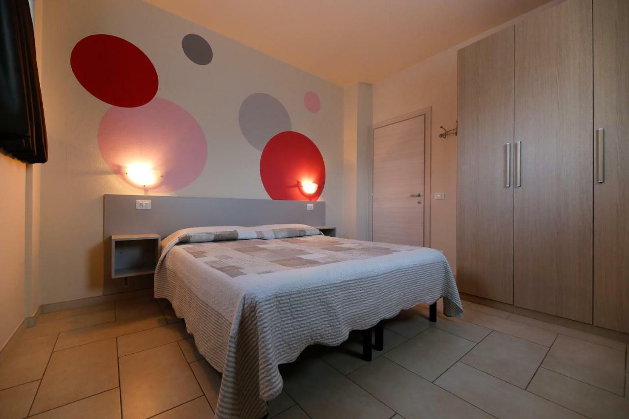 Appartamenti Residence Tulipano シルミオーネ エクステリア 写真