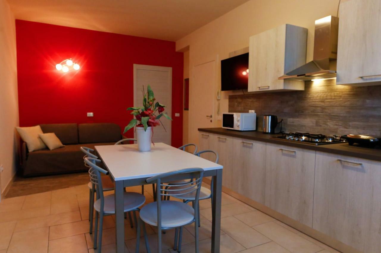 Appartamenti Residence Tulipano シルミオーネ エクステリア 写真