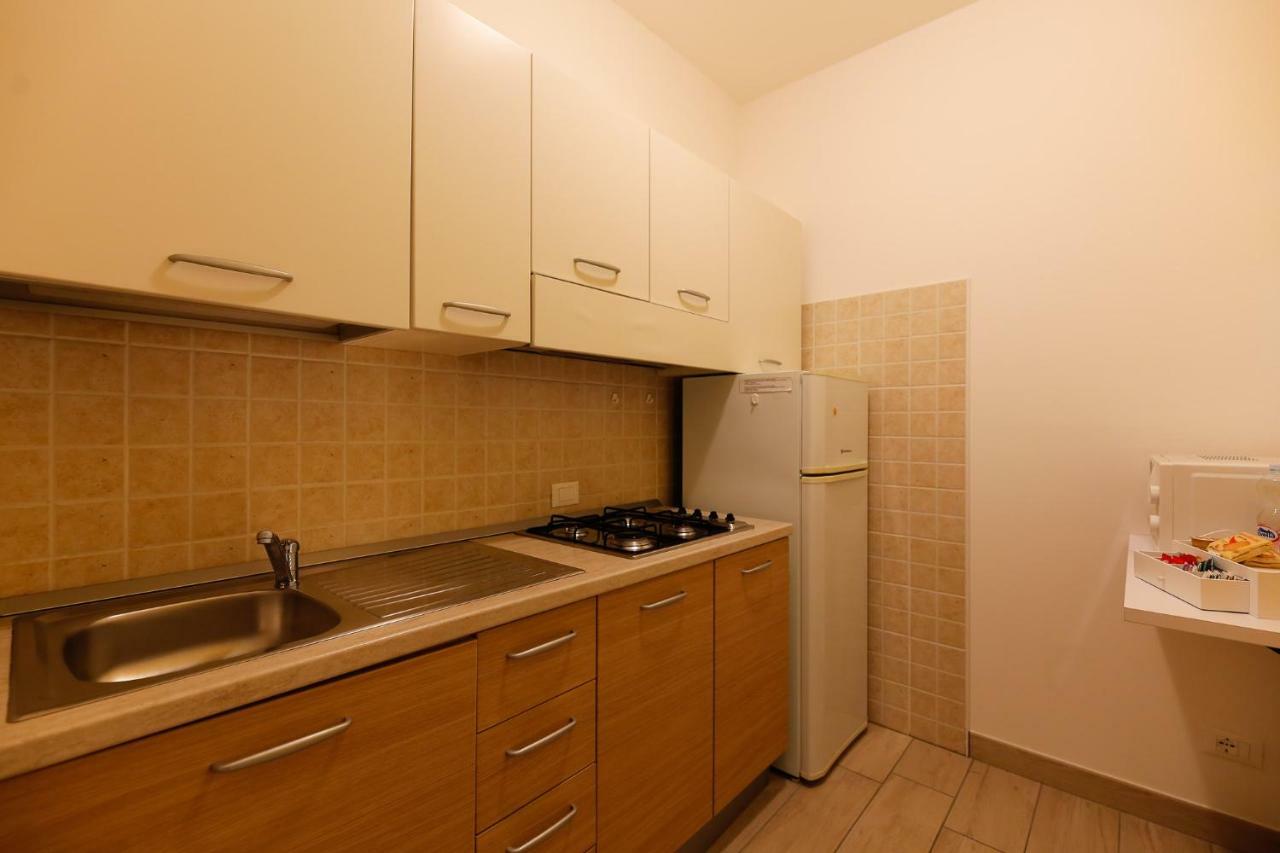 Appartamenti Residence Tulipano シルミオーネ エクステリア 写真